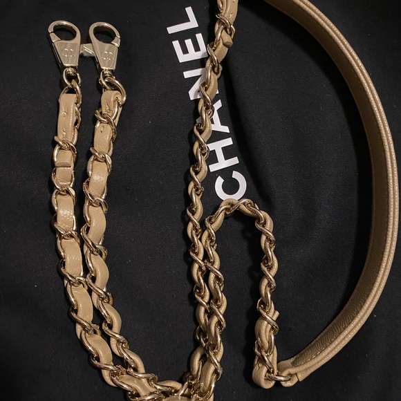 Authentic Medium Coco Handle Chanel Dark Beige - Picture 13 of 15